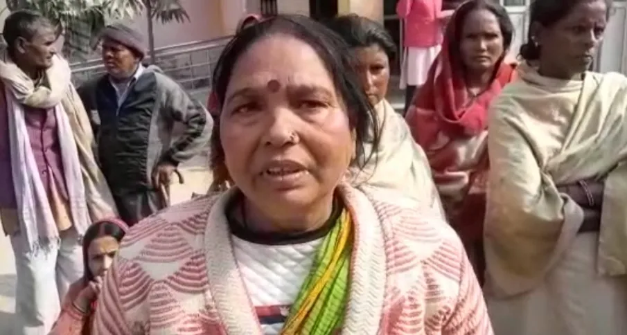 हरदोई: बीच आबादी में पूर्व सभासद के बेटे पर पेट्रोल छिड़क कर लगाई आग !