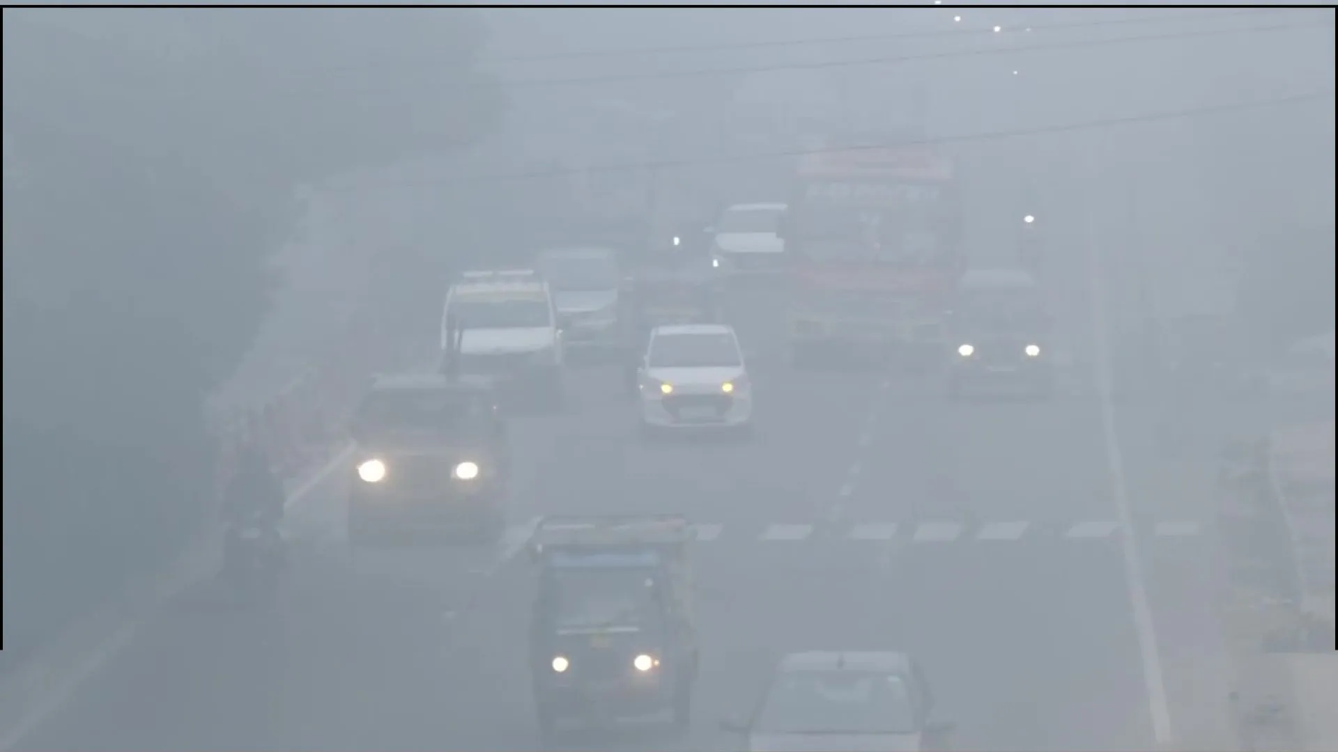 Weather Today : घने कोहरे की गिरफ्त में Delhi-NCR, कहीं बर्फबारी...कहीं शीतलहर जारी