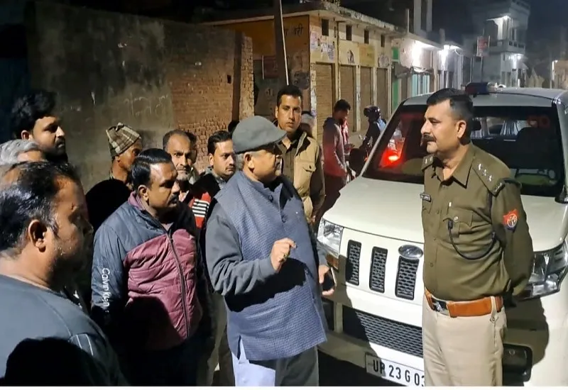 अमरोहा : बाइक सवार बदमाशों ने तमंचा दिखाकर व्यापारी से लूटे तीन लाख रुपये, जांच में जुटी पुलिस 