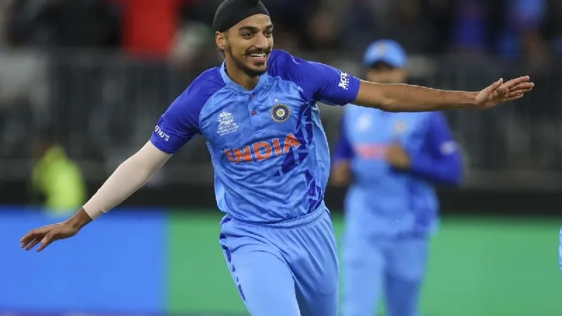 ICC Most Emerging Cricketer Award की दौड़ में  शामिल हुए अर्शदीप सिंह, इन 3 क्रिकेटरों को देंगे चुनौती