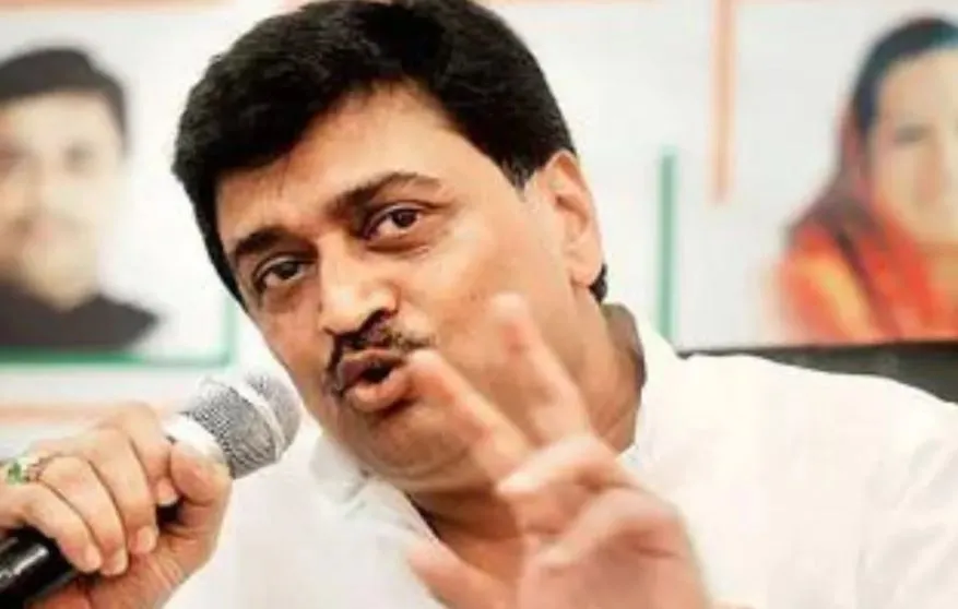 बोम्मई का ‘उकसाने वाला ट्वीट’ सत्यापित अकाउंट से किया गया, क्या कार्रवाई होगी: अशोक चव्हाण 