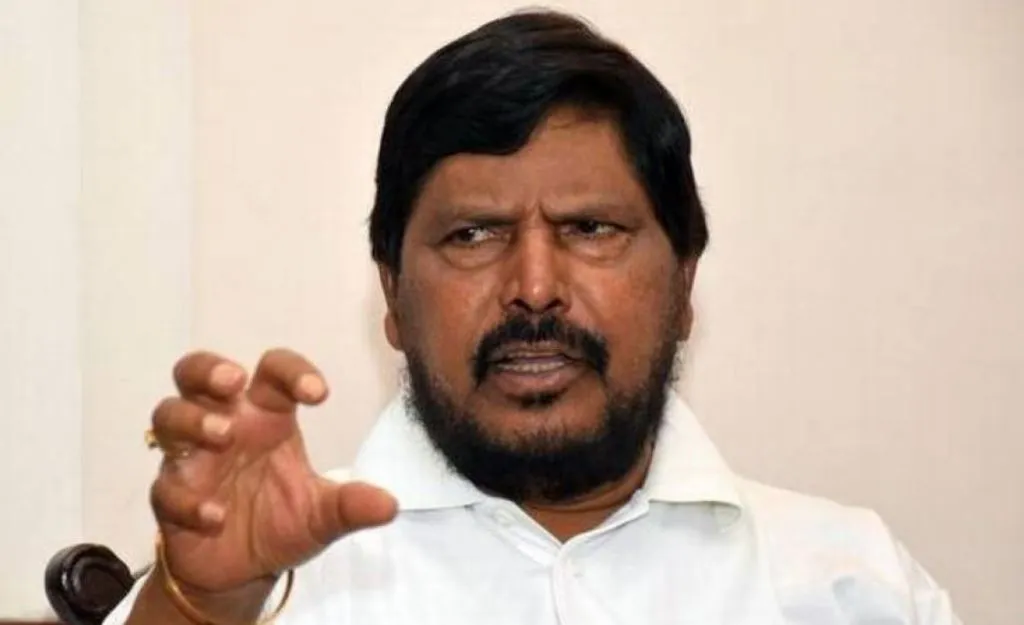 तुनिषा की मां को 25 लाख रुपये का मुआवजा दिया जाए: आठवले