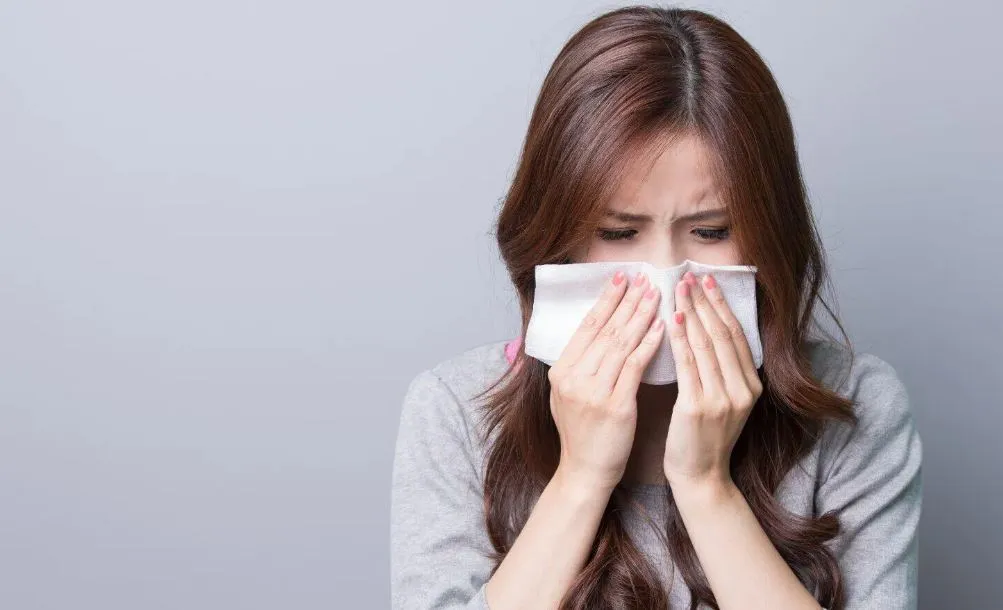 सर्दी जुकाम में इन 5 चीजों से करें परहेज, इनके सेवन से बढ़ सकती हैं समस्याएं 