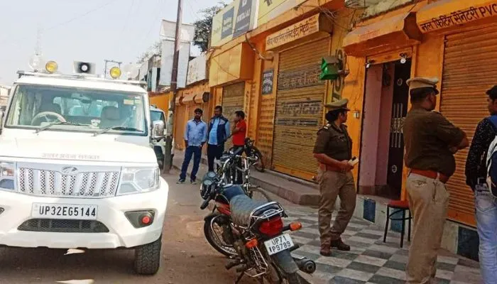 Banda News : पूर्व मंत्री के साले के व्यापारिक प्रतिष्ठान पर वाणिज्य कर का छापा, टैक्स चोरी की मिली थी शिकायत