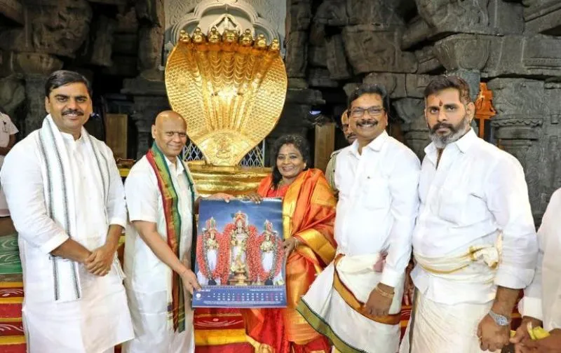 राज्यपाल सौंदरराजन ने की तिरुमाला मंदिर में भगवान वेंकटेश्वर की पूजा, कराया ‘वेद आशिर्वचनम’