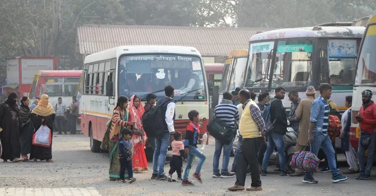बरेली: अन्य रूटों की बसों को काटकर लगाया दिल्ली रूट पर 