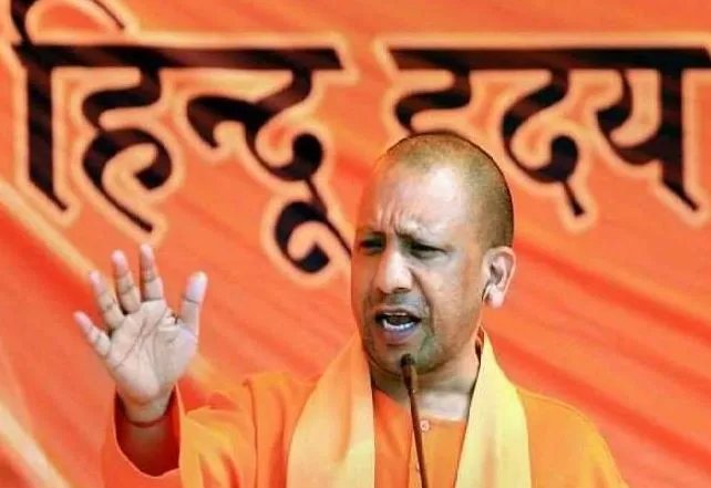 बरेली: लोगाें को कार्यक्रम में लाने को लगाई गईं 370 प्राइवेट बसें