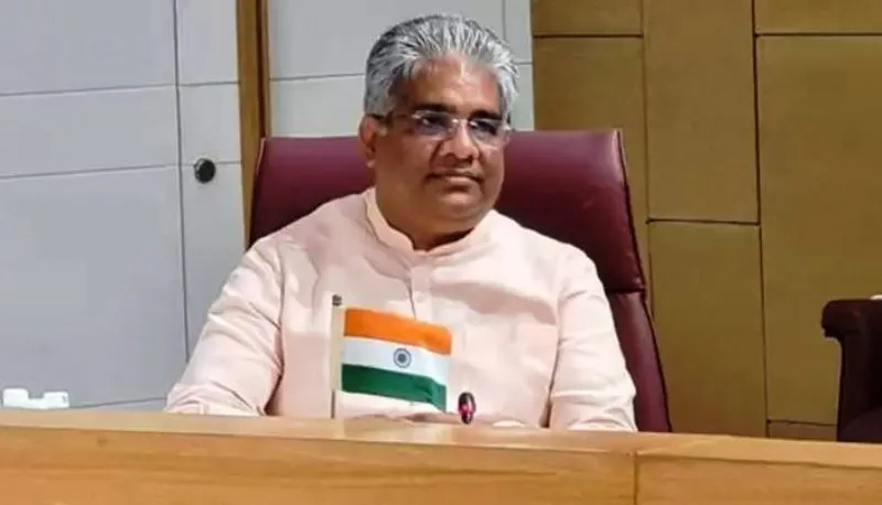 बड़ी कंपनियों को बंदी या कर्मचारियों की छंटनी से पहले सरकार से अनुमति लेना जरूरी: मंत्री भूपेंद्र यादव