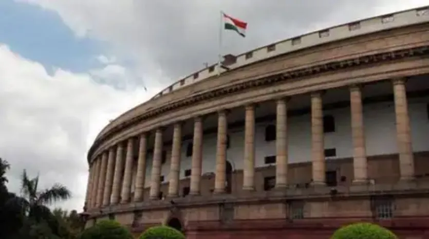 बसपा सांसद ने किया EVM की जगह मतपत्र से मतदान के प्रावधान वाला गैरसरकारी विधेयक लोकसभा में पेश 