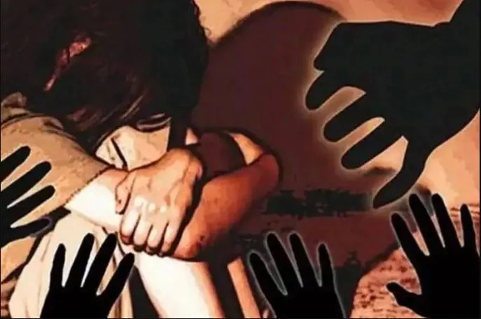 मुरादाबाद: किशोरी से सामूहिक दुष्कर्म में पांच युवकों पर मुकदमा, रेलवे स्टेशन के पास बदहवास मिली थी पीड़िता