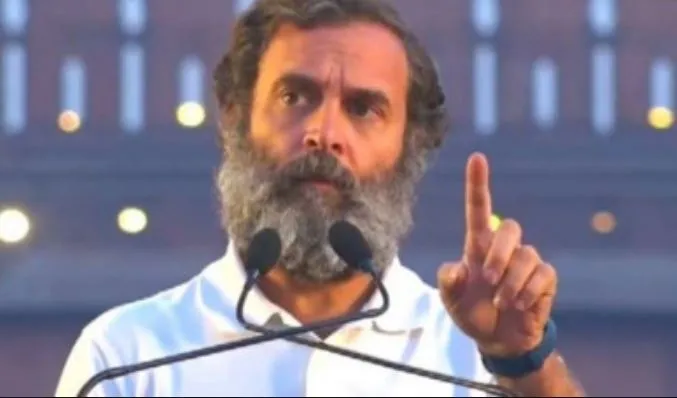 नफरत के जरिये ध्यान भटकाकर लोगों की जेब काटी जा रही है: राहुल गांधी