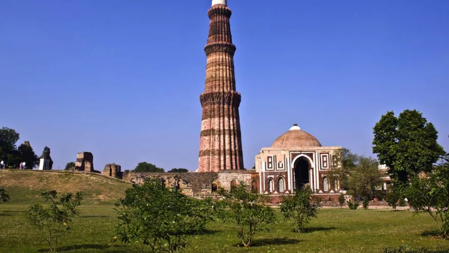 कुतुब मीनार विवाद : अदालत करेगी हस्तक्षेप अर्जी की समीक्षा के लिये आदेश पारित 