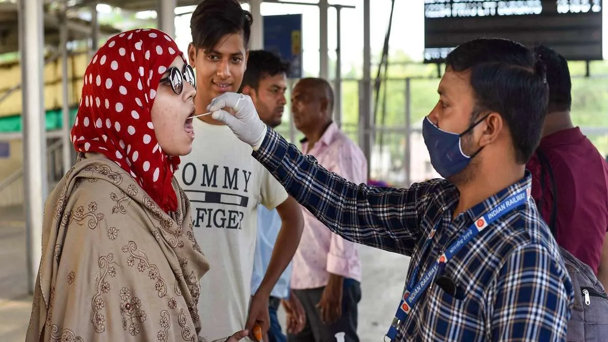 Covid 19: चीन, जापान, दक्षिण कोरिया, हांगकांग, थाईलैंड से आने वालों के लिए RT-PCR अनिवार्य