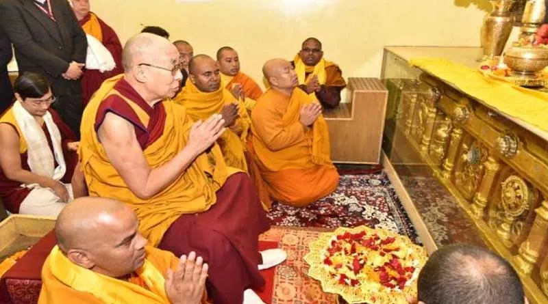 दलाई लामा ने विश्व धरोहर महाबोधि मंदिर में की विशेष पूजा अर्चना, एक महीने तक रुकेंगे धर्मगुरु 