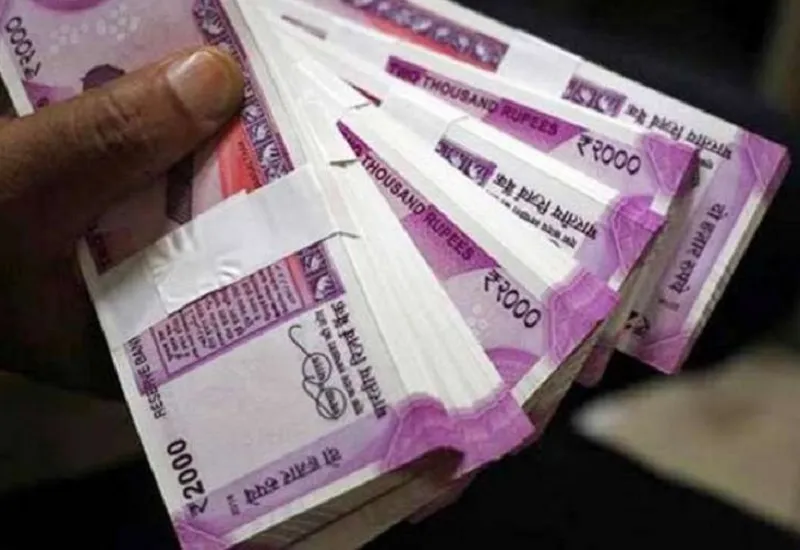 मुरादाबाद : बिलारी के सराफा दंपत्ति बने बंटी-बबली, केनरा बैंक को दूसरी बार लगाया लाखों का चूना 