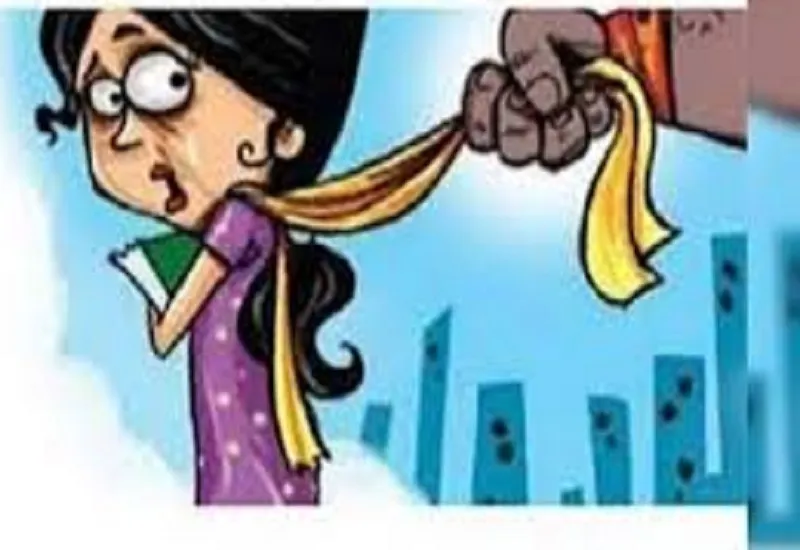 मुरादाबाद : ट्यूशन पढ़ने जा रही छात्रा से छेड़खानी, परिजनों ने आरोपियों की पिटाई कर पुलिस को सौंपा