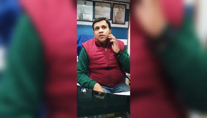 Kanpur में वरिष्ठ होम्योपैथिक चिकित्सक डॉ. क्षितिज पांडेय बोले- पिज्जा और बर्गर से छोटे बच्चों को भी हो रहा पाइल्स
