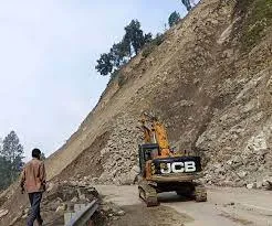 हल्द्वानी: काठगोदाम-हैड़ाखान मार्ग का मलबा वन निगम डिपो-3 में फेंका जाएगा