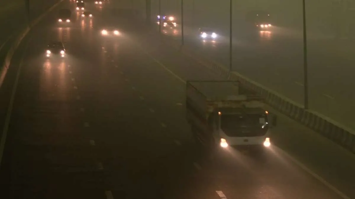 हल्द्वानी: कोहरे की वजह से ड्राइवर नहीं दबा पा रहे एक्सीलेटर...