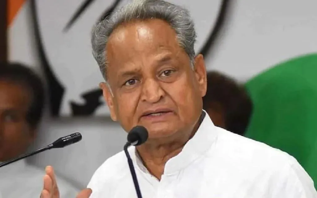 राजस्थान की 90 फीसदी आबादी स्वास्थ्य बीमा योजना के दायरे में: गहलोत