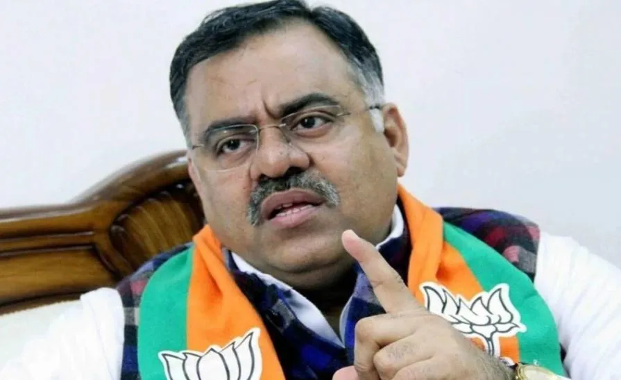 जम्मू-कश्मीर की पूर्ववर्ती सरकारों ने प्रदेश को ‘लूटा’: भाजपा नेता चुग 