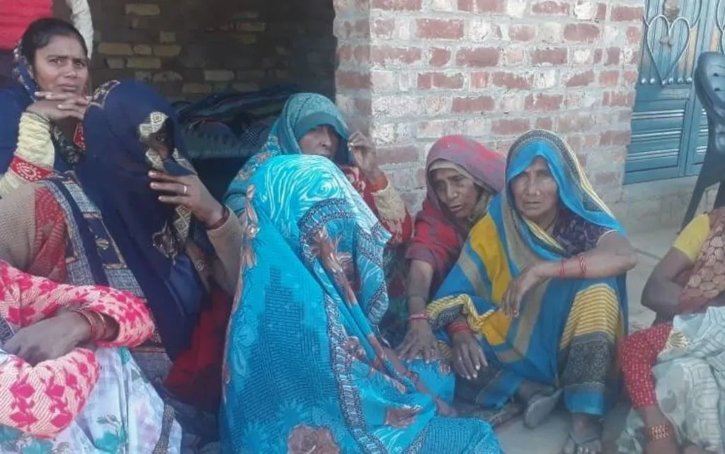 संभल: हाइड्रोफोबिया से बच्चे की मौत, मां ने किया हंगामा