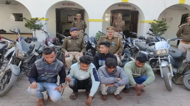 संभल: अंतर्जनपदीय बाइक चोर गिरोह का भंडाफोड़, पांच आरोपी गिरफ्तार 