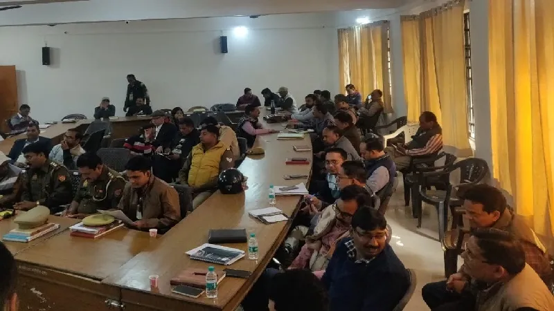संभल: जिलाधिकारी के न पहुंचने पर मायूस हुए शिकायतकर्ता, संपूर्ण समाधान दिवस में आईं 120 शिकायतें... पांच का ही निस्ताराण