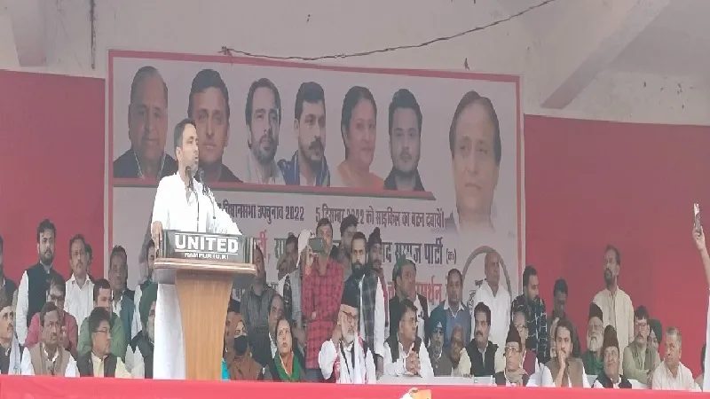 आजम खां के पीछे हाथ धोकर पड़े हैं योगी : जयंत