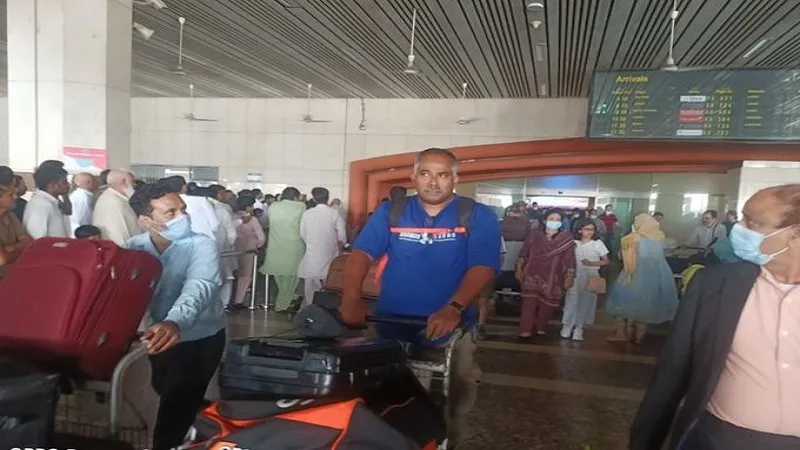 Pakistan: 8 महीने की नहीं मिली सैलरी तो छोड़ दिया साथ, स्वदेश लौटे पाकिस्तान हॉकी टीम के कोच 