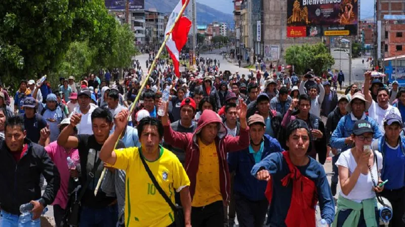 पेरू में हिंसक विरोध प्रदर्शन जारी, 30 दिन के लिए राष्ट्रव्यापी आपातकाल लागू