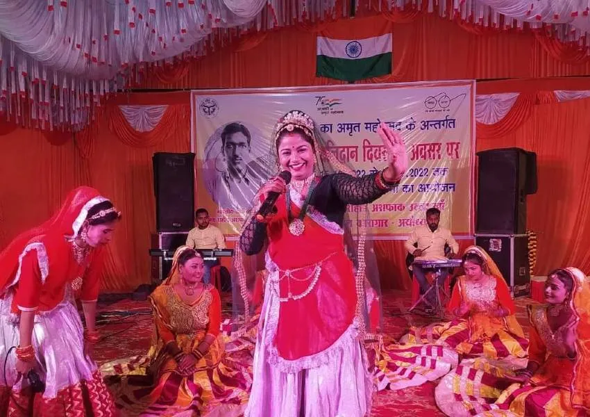 ‘...हां मगर अशफाक, बिस्मिल तो सितारे हो गए’, अयोध्या जिला कारागार में आयोजित हुआ कवि सम्मेलन