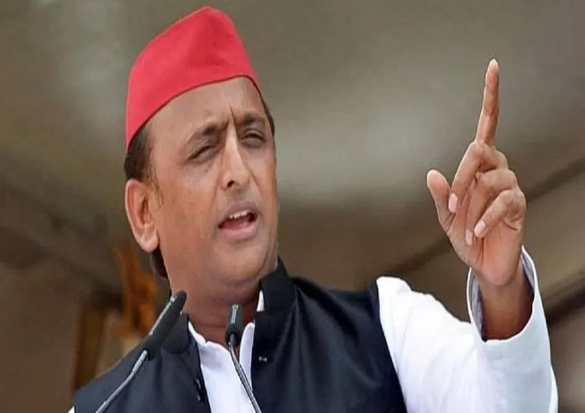  मैनपुरी उपचुनाव: रायनगर में बोले अखिलेश- योगी में जरा भी शिक्षा का असर होता तो हमारे चाचा को पेंडुलम जैसे शब्दों से न नवाजते