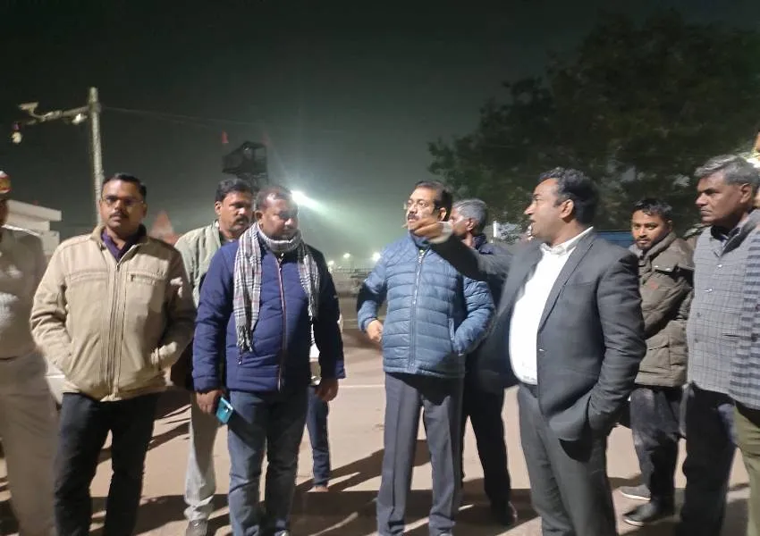 अयोध्या: रामनवमी से पहले बनकर तैयार होगा रामपथ, डीएम ने लिया जायजा, अधिकारियों को दिए आवश्यक निर्देश