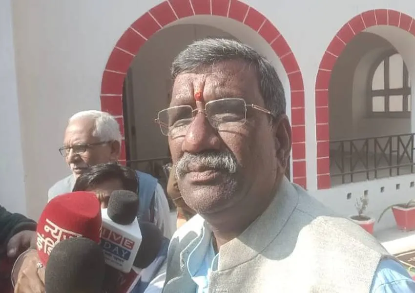 ठंड से बचाव के लिए व्यापारियों से लिया जाएगा सहयोग: राज्य मंत्री