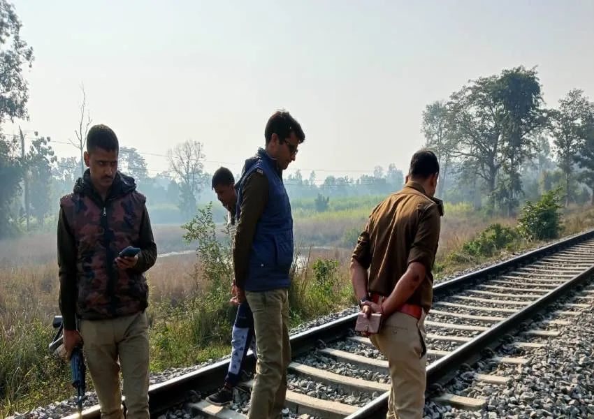 गोंडा: रेलवे ट्रैक पर मिला महिला का क्षत-विक्षत शव, शिनाख्त में जुटी पुलिस