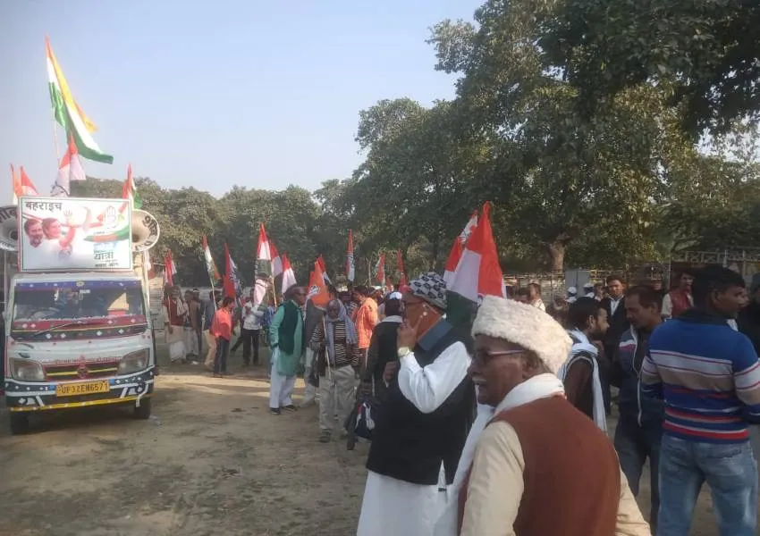 बहराइच: प्रादेशिक भारत जोड़ो यात्रा का हुआ शुभारंभ, स्वागत कर रहे कांग्रेसी