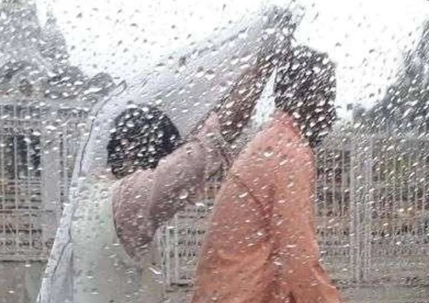 लखनऊ: बूंदाबांदी के बाद तापमान में गिरावट, छटेगा कोहरा
