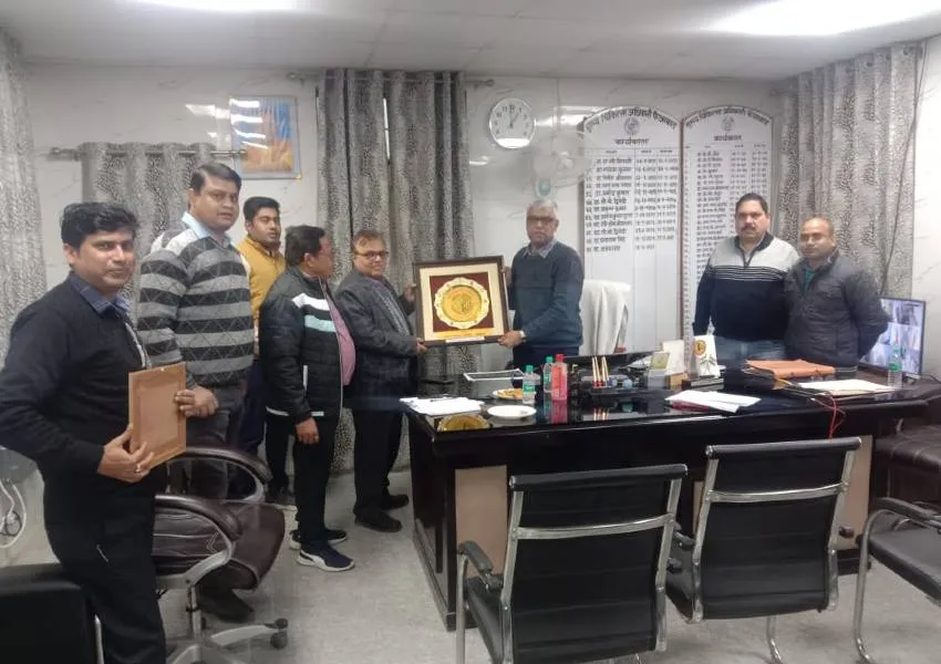 अयोध्या: कायाकल्प योजना में तीन जिला स्तरीय, आठ सीएचसी, आठ पीएचसी व 10 सब सेंटरों को दिया गया अवार्ड