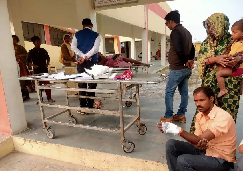 उन्नाव: जंगली जानवर के हमले से मां-बेटे घायल, जिला अस्पताल में कराया गया भर्ती