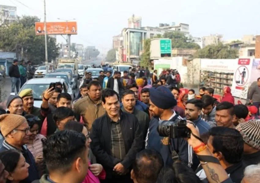 स्वस्थ रहने के लिए जरूरी है स्वच्छता, मंत्री एके शर्मा ने की सफाई अभियान की शुरुआत 