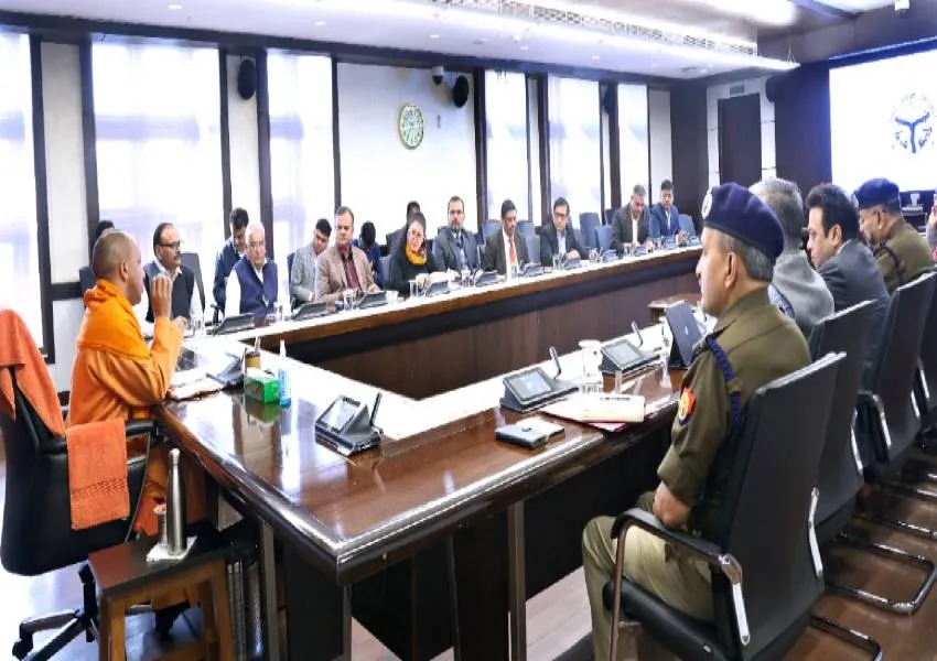 Corona को लेकर CM Yogi की टीम-9 के साथ बैठक खत्म, जारी किए ये जरूरी दिशा निर्देश