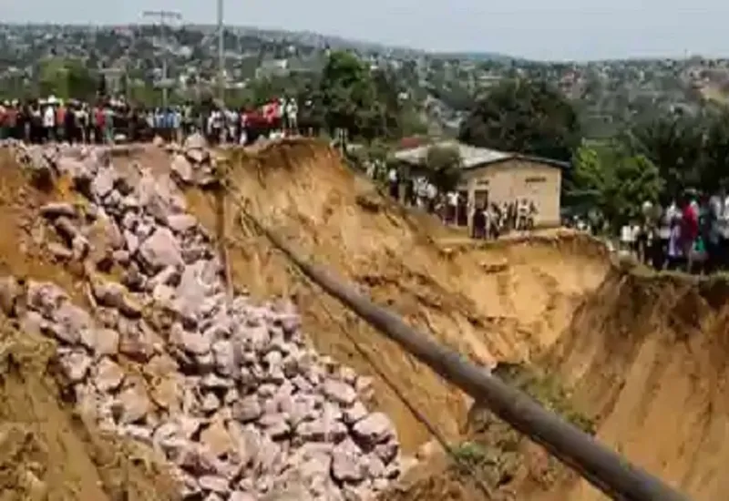 Landslide in Malaysia : मलेशिया में पर्यटक शिविर स्थल पर भूस्खलन, 16 लोगों की मौत, 53 लोगों को सुरक्षित बचाया, 17 की तलाश जारी 