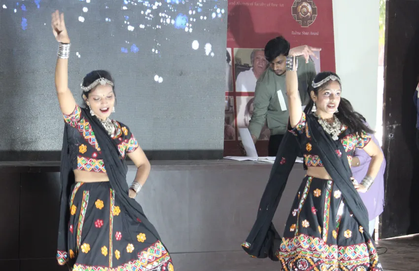 कला एवं शिल्प महाविद्यालय में हुआ पूर्व विद्यार्थियों का सम्मान, छात्र- छात्राओं  ने साझा की भूली बिसरी यादें