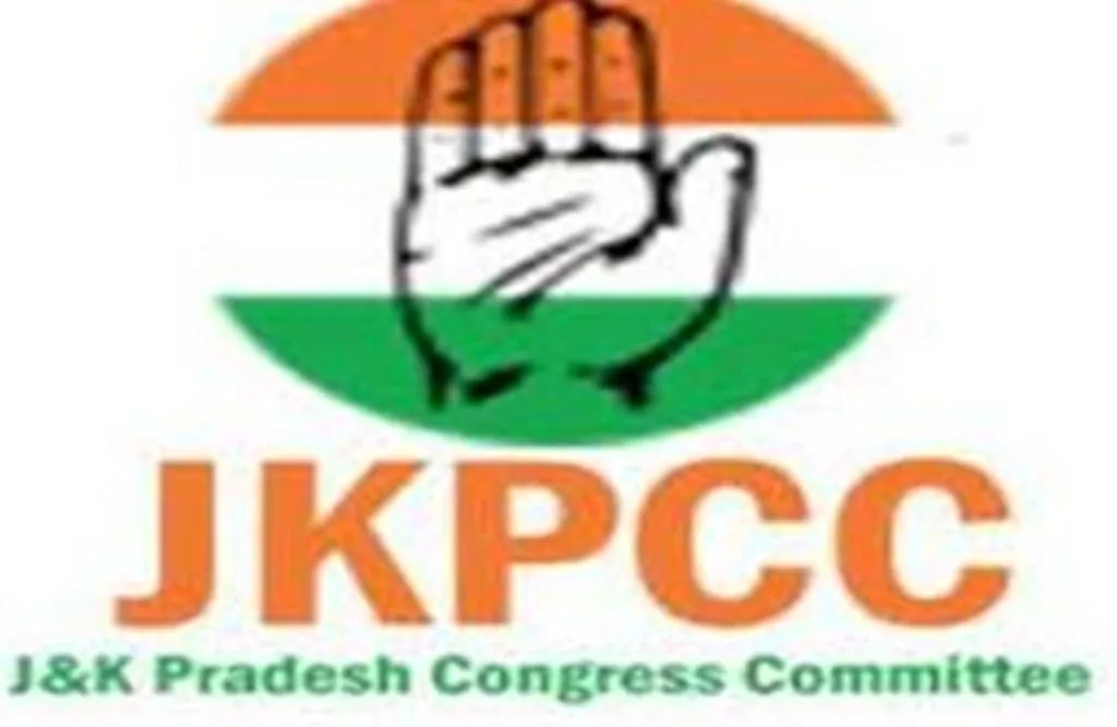 राष्ट्रीय सुरक्षा से समझौता’ करने के लिए आज़ाद से पद्म पुरस्कार वापस लिया जाना चाहिए: जेकेपीसीसी