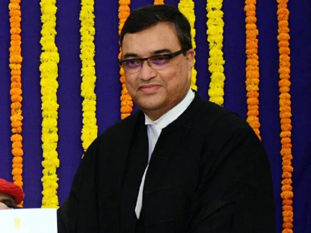 बॉम्बे HC के मुख्य न्यायाधीश दीपांकर दत्ता बने सुप्रीम कोर्ट जज, CJI चंद्रचूड़ ने दिलाई शपथ