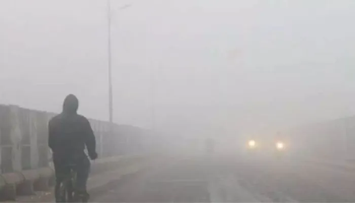 Kanpur Today Weather : छह दिन में पांच डिग्री तक लुढ़का पारा, ठंडी हवा और गलन से छूटने लगी कंपकपी