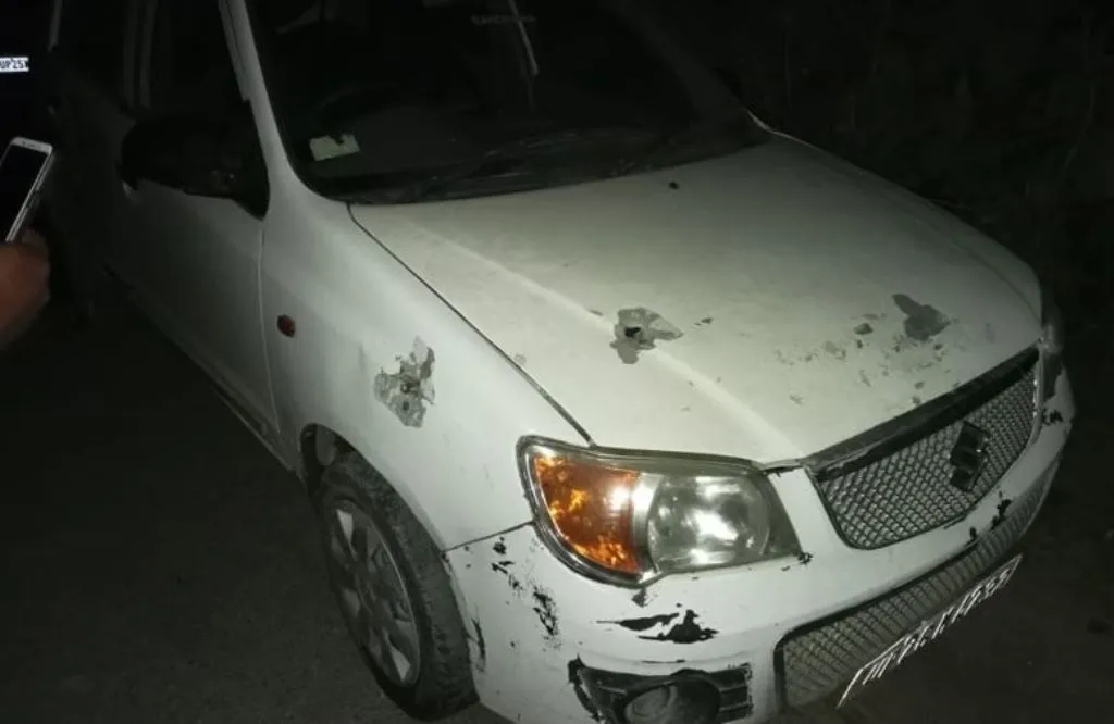 पीलीभीत: कार पर किए दो फायर और लूट लिए पांच लाख