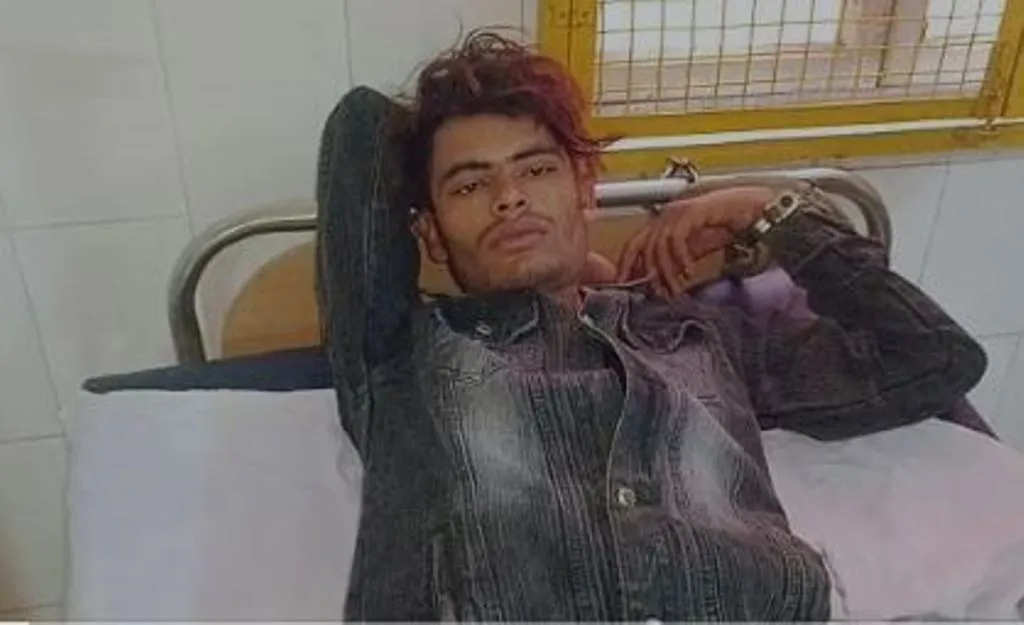 मथुरा: पुलिस अभिरक्षा से भागा शातिर बदमाश, मुठभेड़ के बाद गोली लगने से हुआ था घायल