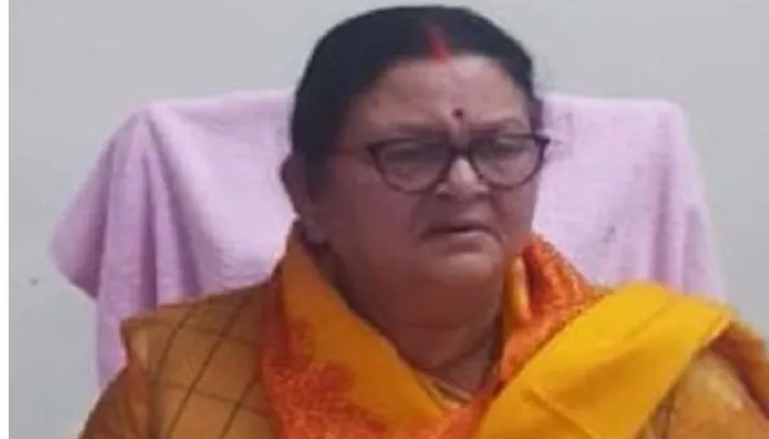 Kanpur News : शहर का पहला इलेक्ट्रिक चार्जिंग स्टेशन शुरू, महापौर प्रमिला पांडेय ने फीता काटकर का सौंपा